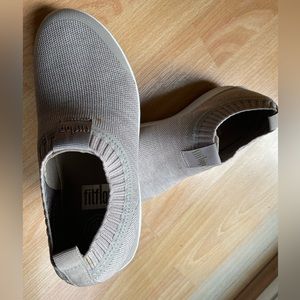 Fltflop snap on shoes by brand new